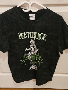 Beetlejuice "Its Show Time" Graphic Tee (2024), NEW